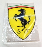 Ferrari 95992897 Small Logo, erhabenes Relief Abzeichen aus weichen Kunststoff 5x3.5cm