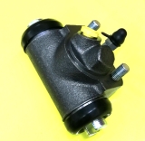 Girling 390015 Wheel Cylinder 1